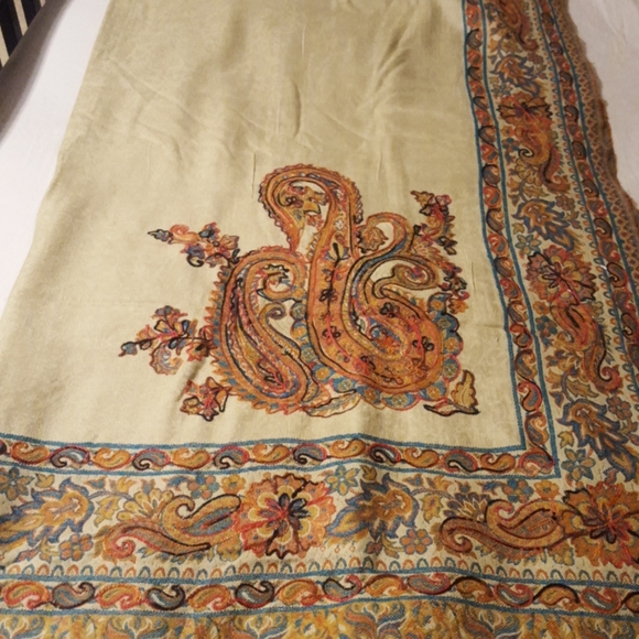 Accessories - Hand embroidered shawl large